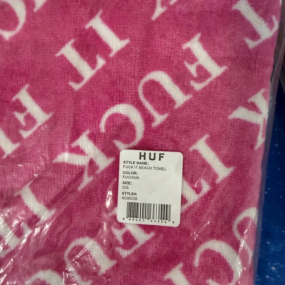 HUF F*** IT Fuchsia Logo Beach Towel